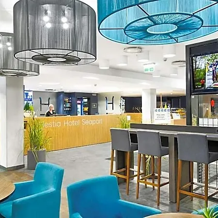 Hestia Seaport Hotel 3*